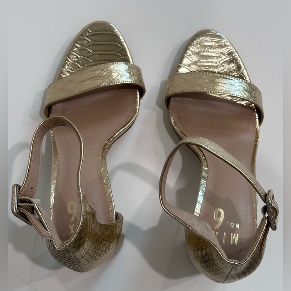Mix No. 6 Gold Block Heel Sandals - Picture 4 of 12